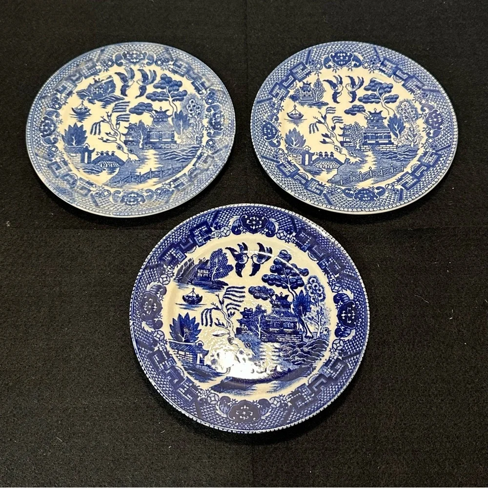 Three Vintage Blue Willow Bread and Butter Plates JAPAN